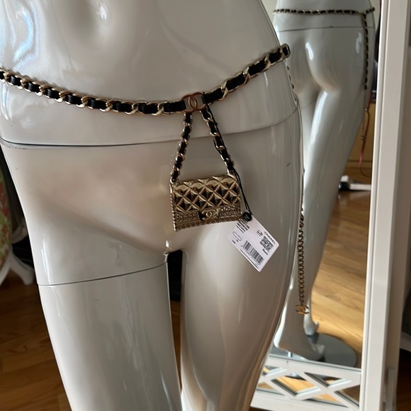 Authentic Chanel brand new with tags collectible novelty belt/cross body/chain - Picture 3 of 13